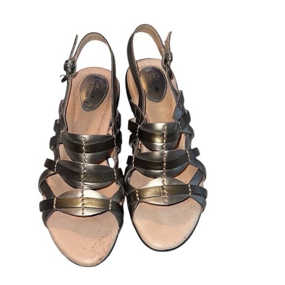 Clarks Leather Gold Metallic Strappy Sandals Size 9 W - Picture 1 of 5